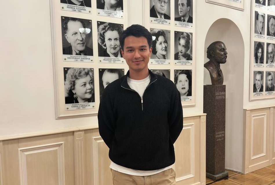 Азиз Абдухалилов